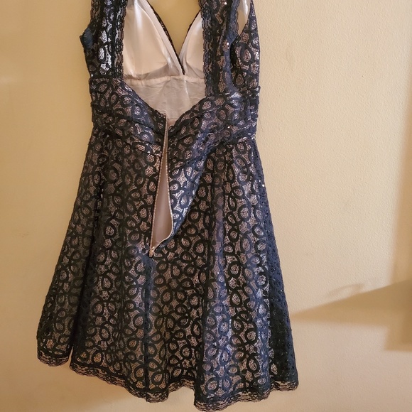 Dress - Picture 2 of 4